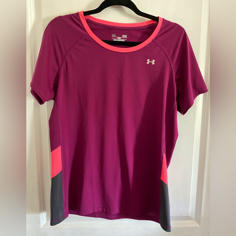 UNDER Armour Fitted Heat Gear Tee Shirt-